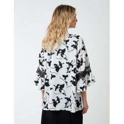 Kimono Top With Laced Sleeve